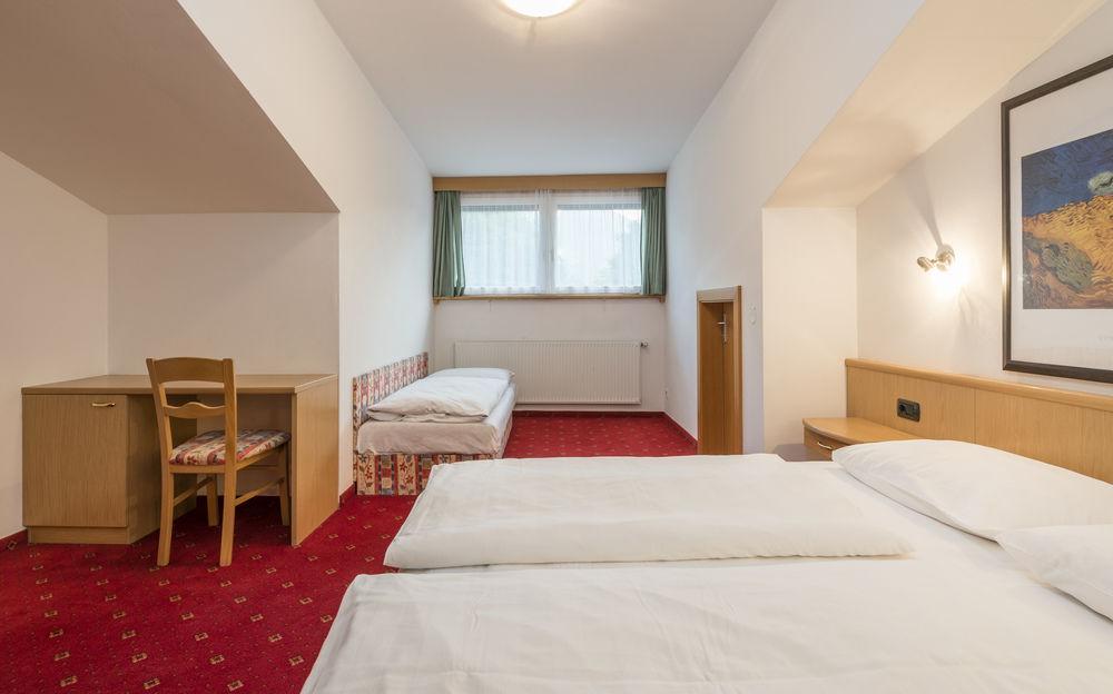 Lener Wirtshaus & Hotel Кампо-ди-Тренс Экстерьер фото