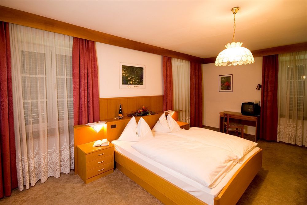 Lener Wirtshaus & Hotel Кампо-ди-Тренс Экстерьер фото